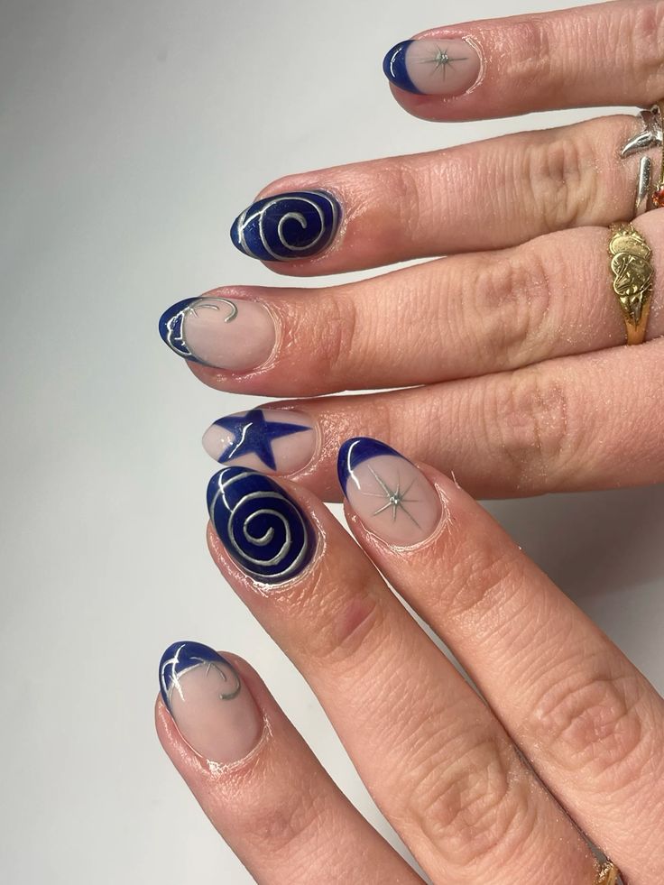 Golden Nail Art Details